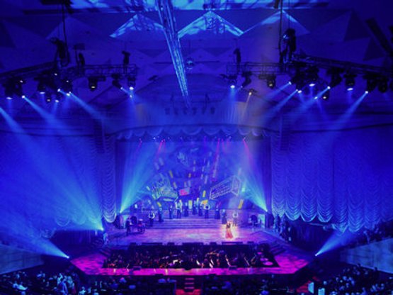 Fort Lauderdale Christmas Pageant 2022 Dvd Robe Gets The Festive Spirit | Robe Lighting