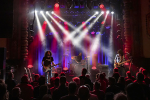 Robe Enjoys Life at Luxor Live