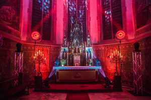 Erleuchtung mit Robe in der St. Stephanus Kirche in Goch-Kessel